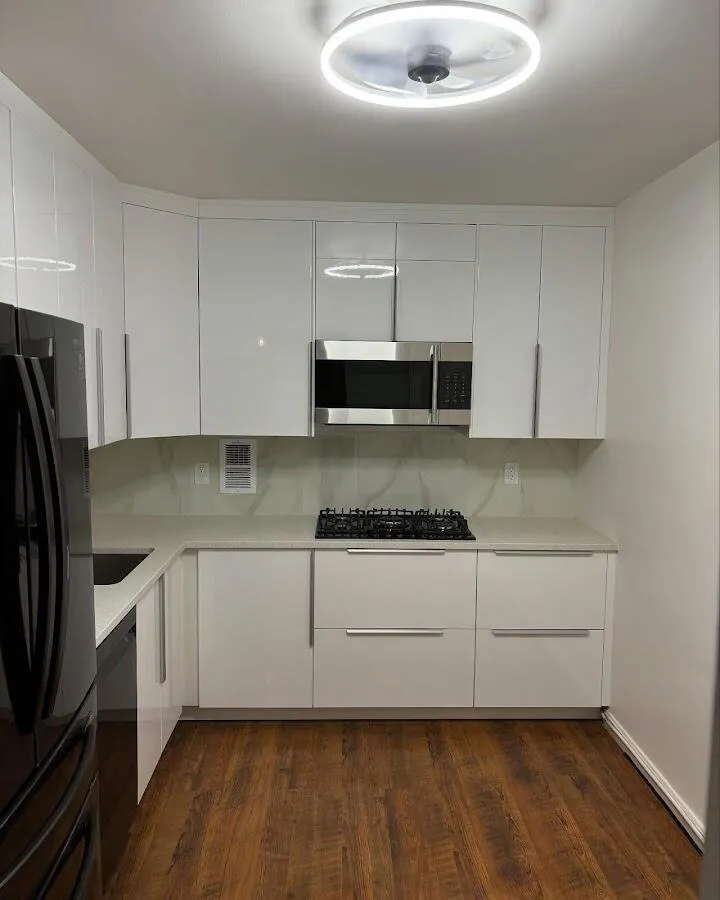 Renovated kitchen with quartz countertops in Brookings